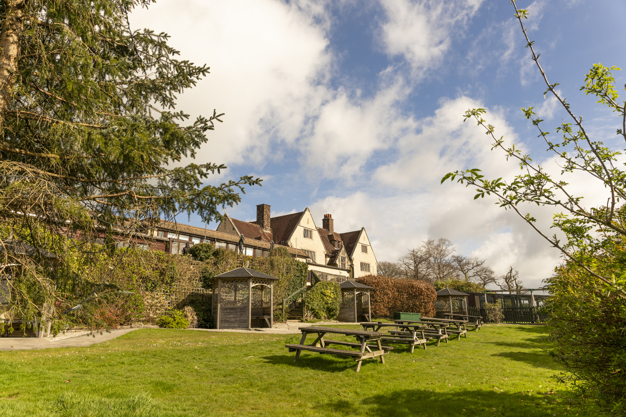 Evergreen Escapes Group Launches with Landmark Resort Acquisition